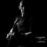 Simon Townshend - photo by Alan Barnes C4Miles Photography